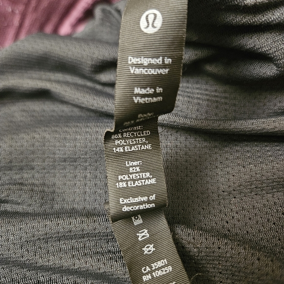 Lululemon lined pace shorts 5" - Picture 3 of 4